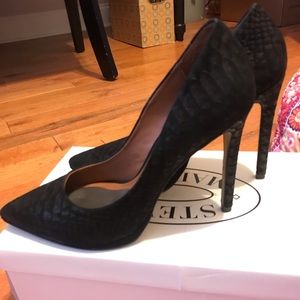 Steve Madden helix snake skin stiletto pump